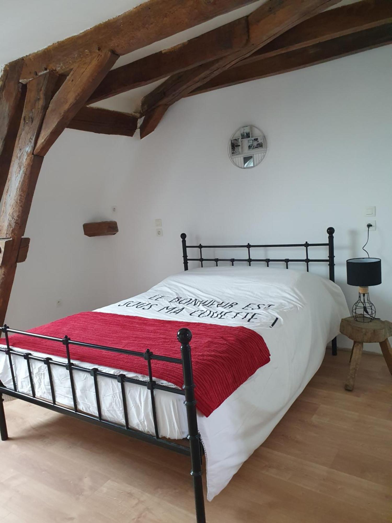 Au Petit Paradis Sainte-Gauburge-Sainte-Colombe Habitación foto